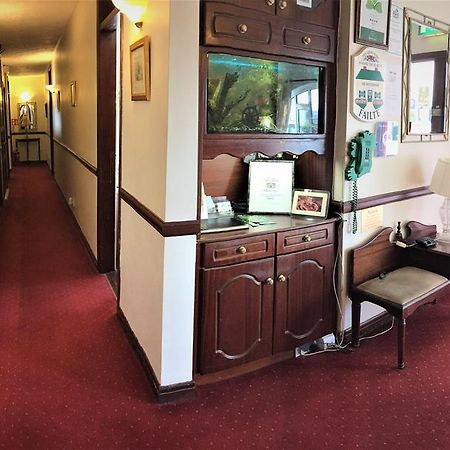 The White House B&B Корк Екстериор снимка